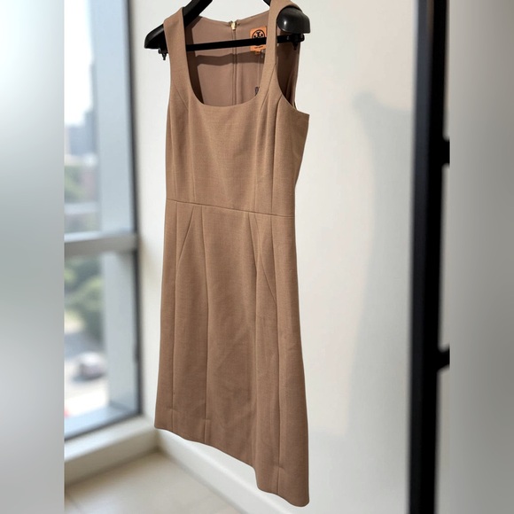 Tory Burch NWT Size 10 Classic Tan Sleeveless Square Neckline Wool Dress (0569) - Picture 4 of 16